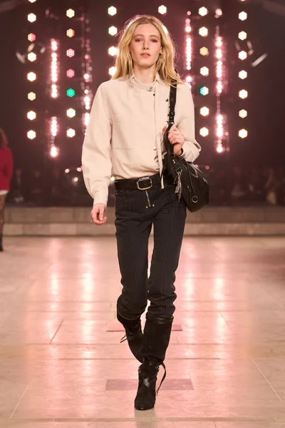 Look 25